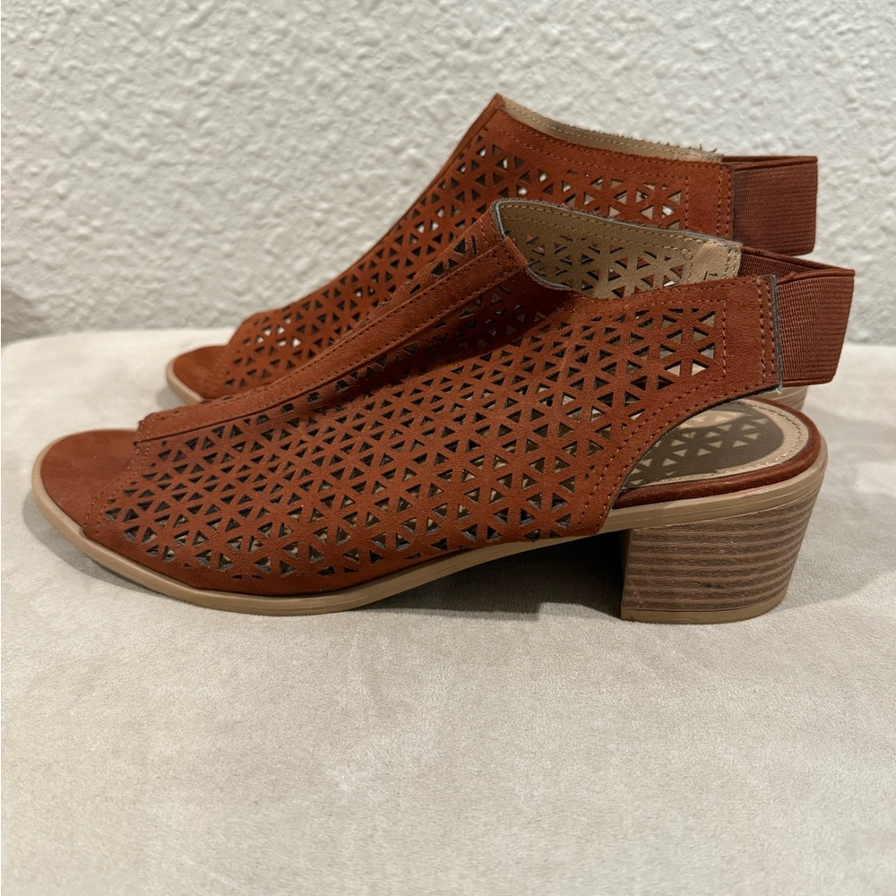 American Eagle Women's Brown Peep-Toe Sandals Size‎ 7.5